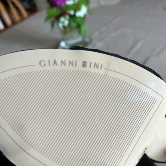 Gianni Bini Black Stiletto Heels with Textured Ankle Strap 8.5M EUC - Picture 13 of 14